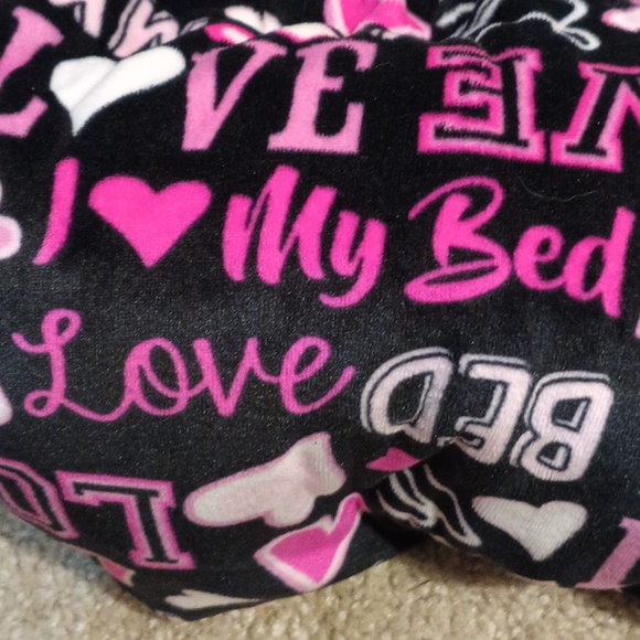 Bobbie Brooks Pajama Bottoms - Pink and Black I Love My Bed With Hearts Print 1X - Picture 11 of 11